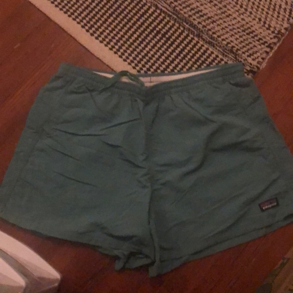 Women’s baggie Patagonia shorts